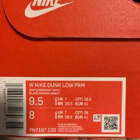 Wmns Dunk Low Premium Vintage Navy - Brand New - Picture 3 of 5